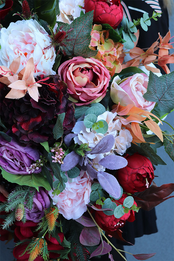 Adriana, kompozycja kwiatowa nagrobna, wym.62x85cm 