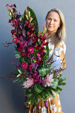 Bernata, wysoki bukiet nagrobny, wys.100cm