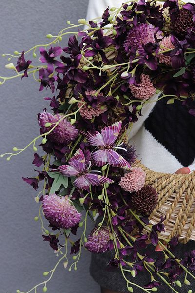 Motyle Imogeny, asymetryczny wianek na drzwi