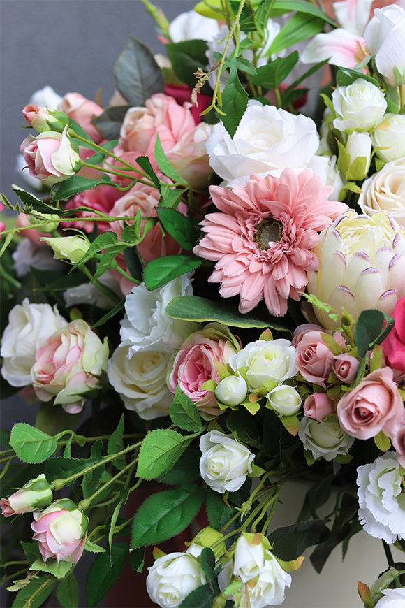 Antonina w Wenecji, elegancka kompozycja kwiatowa