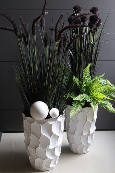 Black Ontario, kompozycja z trawami