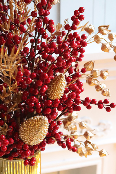 Extra Xmas, świąteczny bukiet kwiatów w wazonie