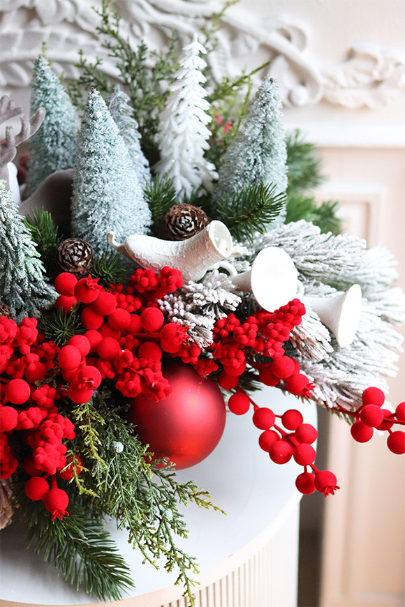 Red Winter, świąteczna dekoracja z dekoracją LED