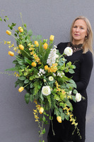 Amirata, wiosenna wiązanka nagrobna, dł.100cm 