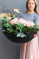 Bliskość Cappuccino Goldi, kompozycja nagrobna w naczyniu łódce