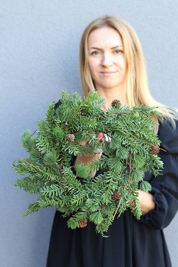 Iglak A, wysokiej jakości sztuczny wianek na drzwi, śr.35cm