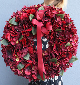 Bordowa Hortensja, bogaty wianek na drzwi, śr.40cm 