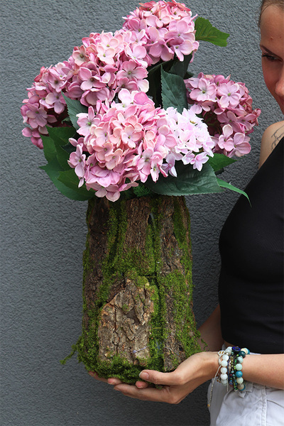 Pink Hortensja w Mchu 3, kompozycja kwiatowa w pniu