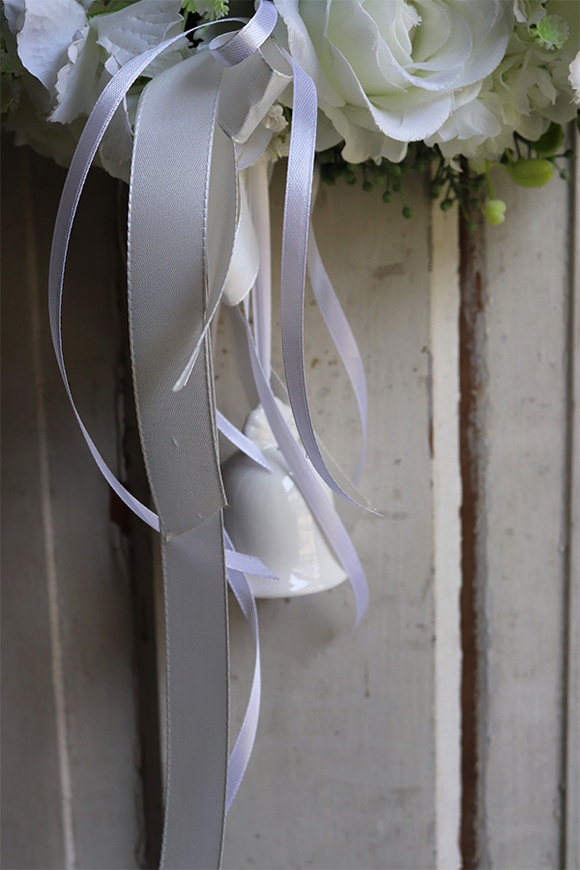 wianek dekoracyjny z dzwoneczkiem, Biała Komunia, śr.40cm 