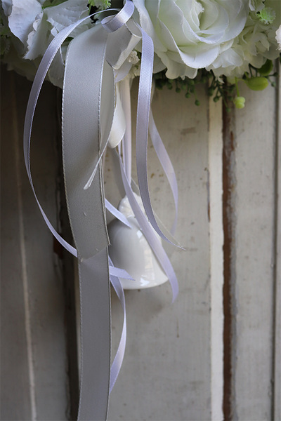 wianek dekoracyjny z dzwoneczkiem, Biała Komunia, śr.40cm 