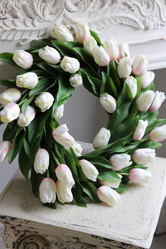 Tulipany Biella, wiosenny wianek z tulipanów	