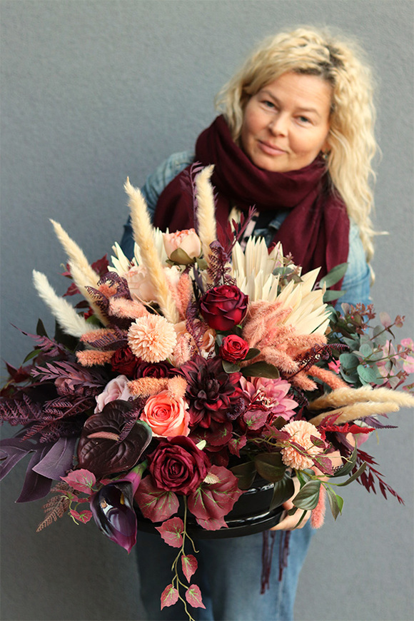 Benjamin, kompozycja nagrobna w misie