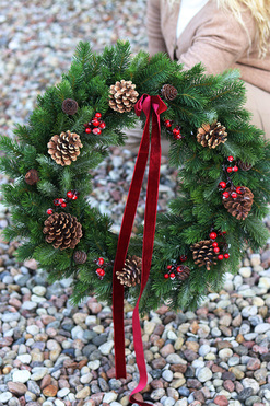 Velvetia, zimowy wianek z kokardką, śr.64cm