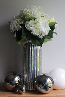 Hortensje Prowansja, kompozycja kwiatowa w wazonie