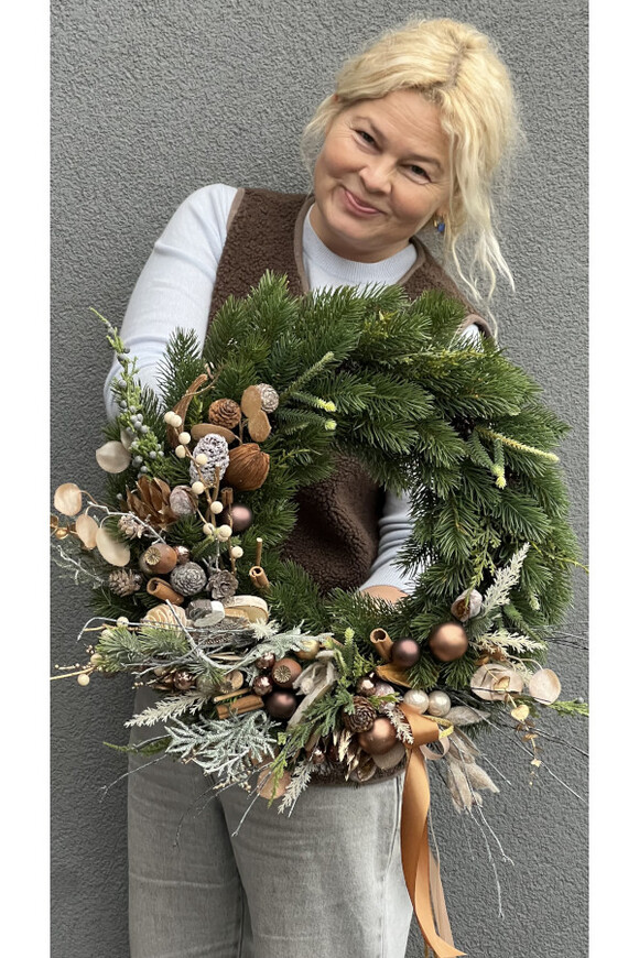 Cynamonowe Święta, świąteczny wianek na drzwi