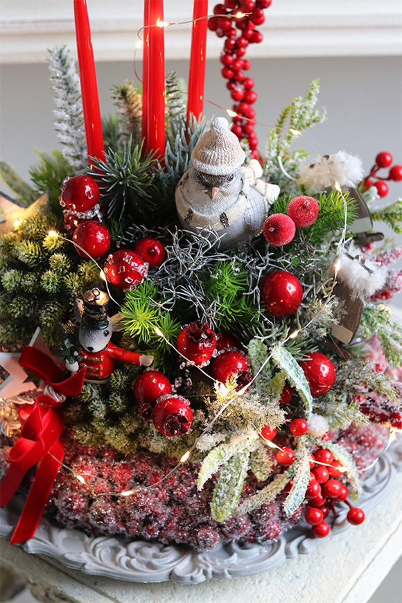 Ptasie Święta, adwentowy stroik ze świecami na talerzu