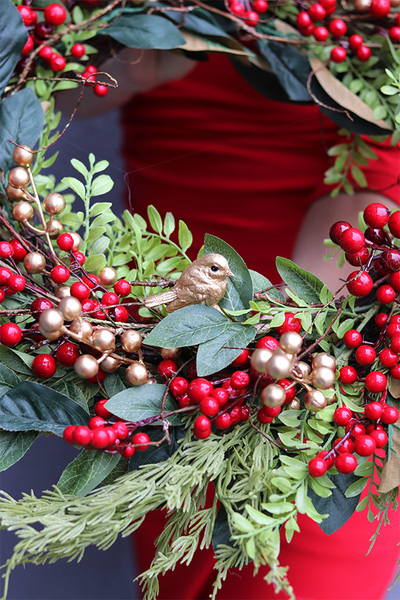 Czerwień Zimą, świąteczny wianek dekoracyjny