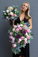 Kerrata New, pastelowa dekoracja nagrobna w misie