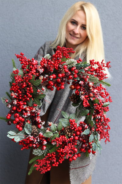 Czerwona Kraina, świąteczny wianek na drzwi