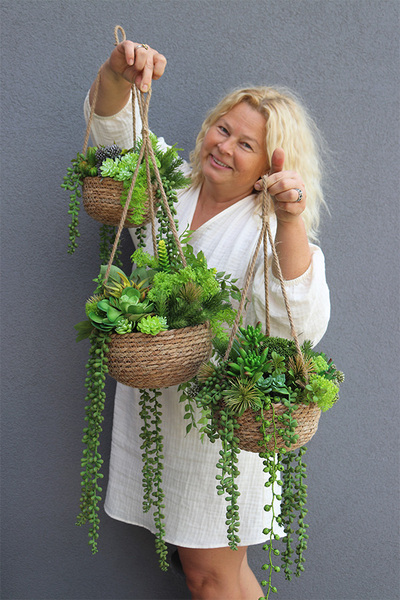 Green Trio, kompozycja zielona w wiszącym koszu