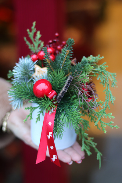  Figaro Hilton Mini, świąteczny stroik z jagodami