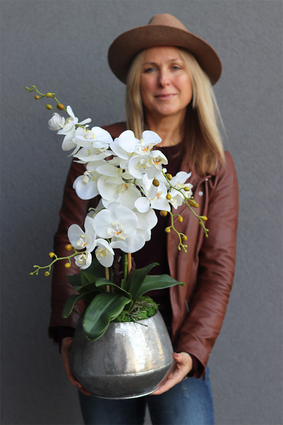 Modern Silver, sztuczny storczyk w metalowej donicy