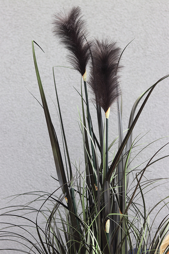 Black Mirror Glamour 2, sztuczna czarna trawa w donicy