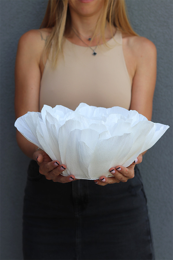 Paper Flower D, ręcznie robiony kwiat papierowy, wym.32x15cm