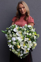 Serce White Star, bogata wiązanka nagrobna z anturium