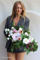 Tęsknota, kompozycja nagrobna w naczyniu