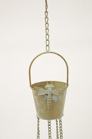 Ogrodnik, dzwonki wietrzne