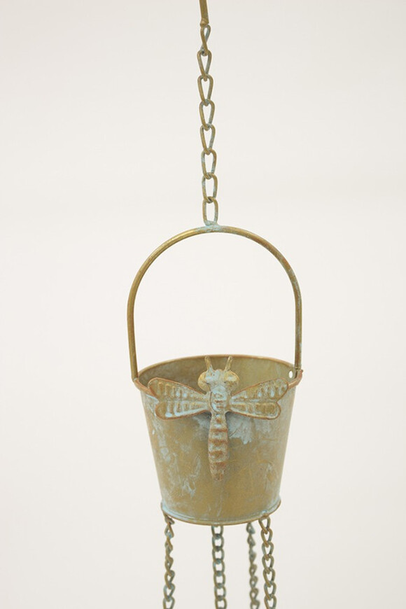 Ogrodnik, dzwonki wietrzne