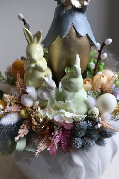 Pastelli, wielkanocny stroik z wielkanocnymi zającami