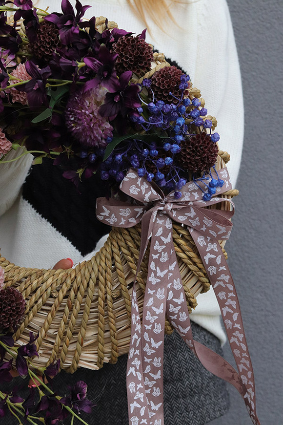 Motyle Imogeny, asymetryczny wianek na drzwi