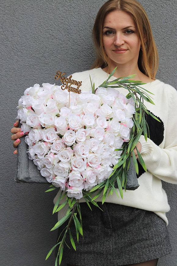 Volcan Księga Serca, dekoracja nagrobna serce