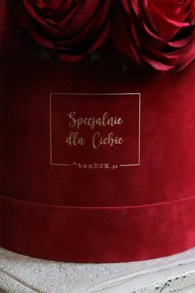 flowerbox na prezent Jubileo 30 Róż w welurowym pudełku