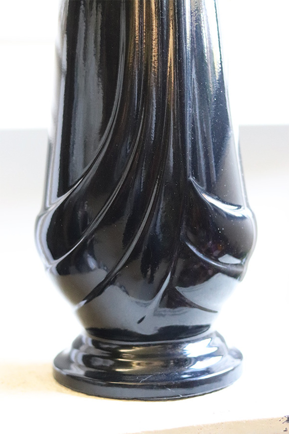 Czerń Żałobna ciężki flakon nagrobny