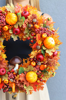 Kordelia, jesienny wianek z grzybkiem