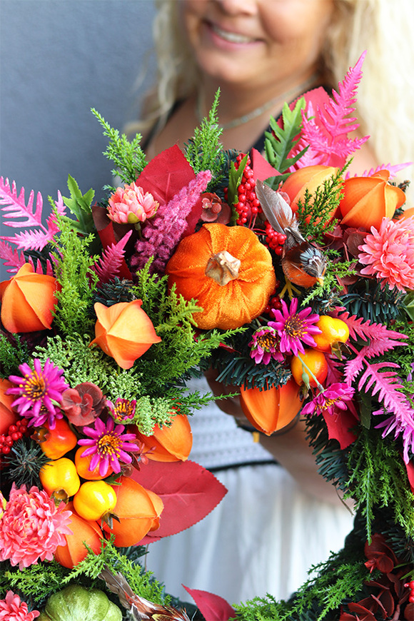  Miechunka, jesienny wianek z aksamitnymi dyniami