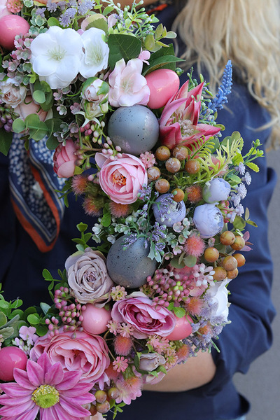 Moja Wielkanoc, kwiatowy wianek na drzwi