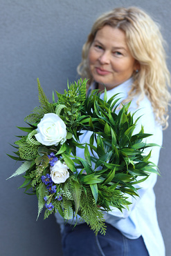 Agnesya, subtelny wianek na drzwi, śr.35cm 