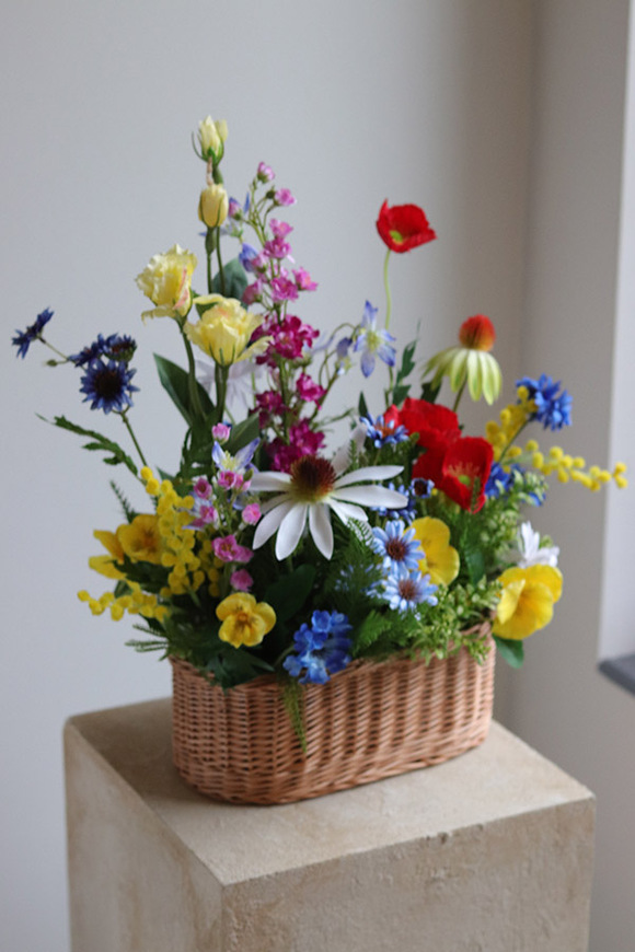 Mazovia Basket, kompozycja kwiatowa w koszu