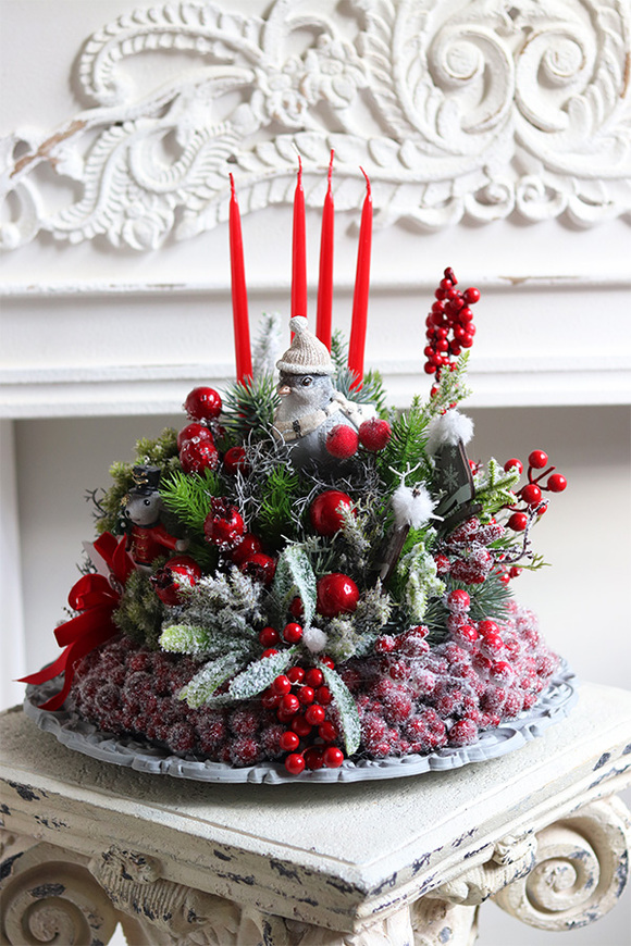 Ptasie Święta, adwentowy stroik ze świecami na talerzu