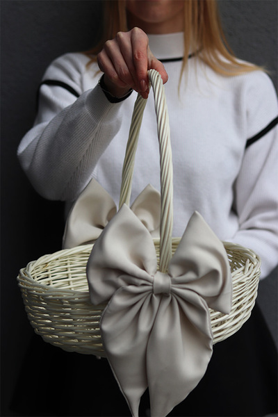 Beige Kokarde, dwustronnie dekorowany koszyczek wielkanocny