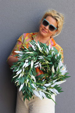 Białe Wrzosy, wianek na drzwi, śr.45cm 