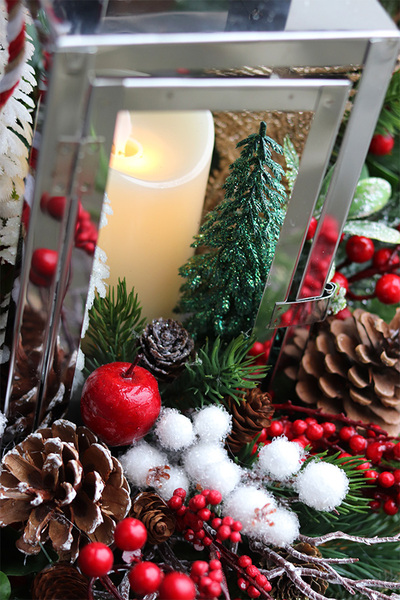 Angelo Winter Red, srebrny lampion nagrobny ze świecą LED