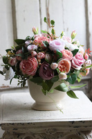 Terenina, kompozycja kwiatowa w kremowym naczyniu, wys.30cm 