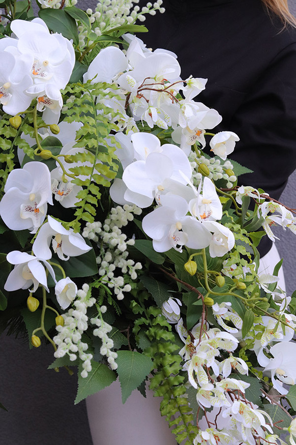 Orchid Monarch, biały komplet dekoracji nagrobnych,