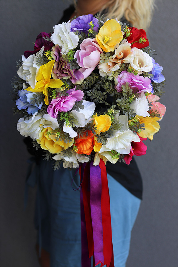 Na Ludowo 2, kwiatowy wianek dekoracyjny