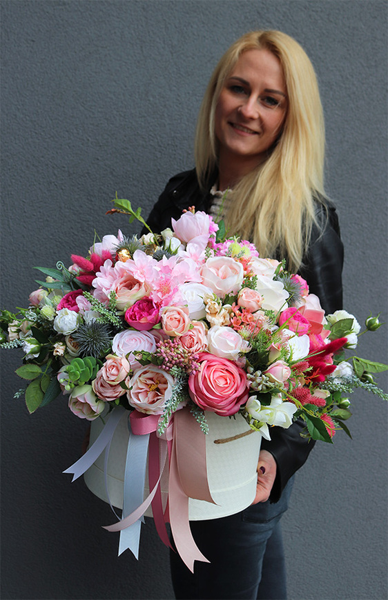bogaty flowerbox z różami, Elegancya, wym.45cm